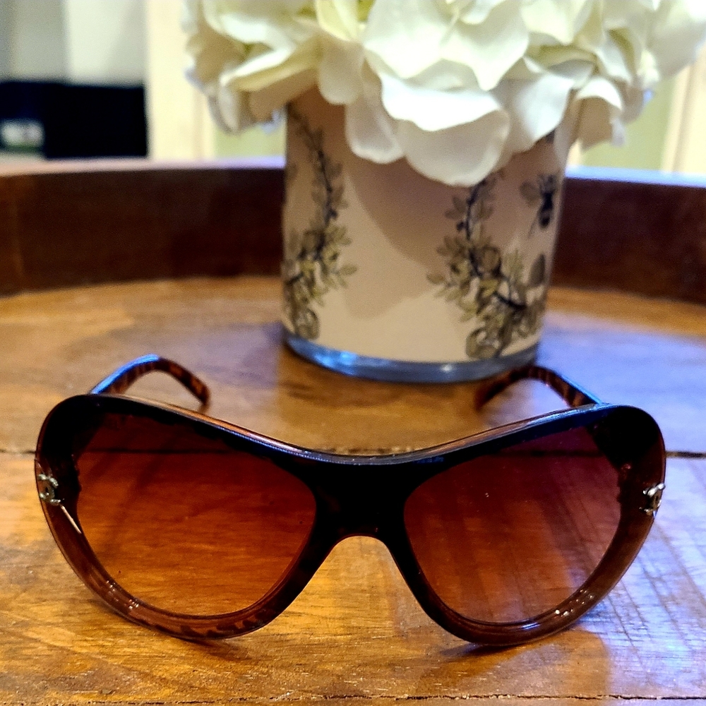Chanel Sunglasses ,Tortious design with small Logo